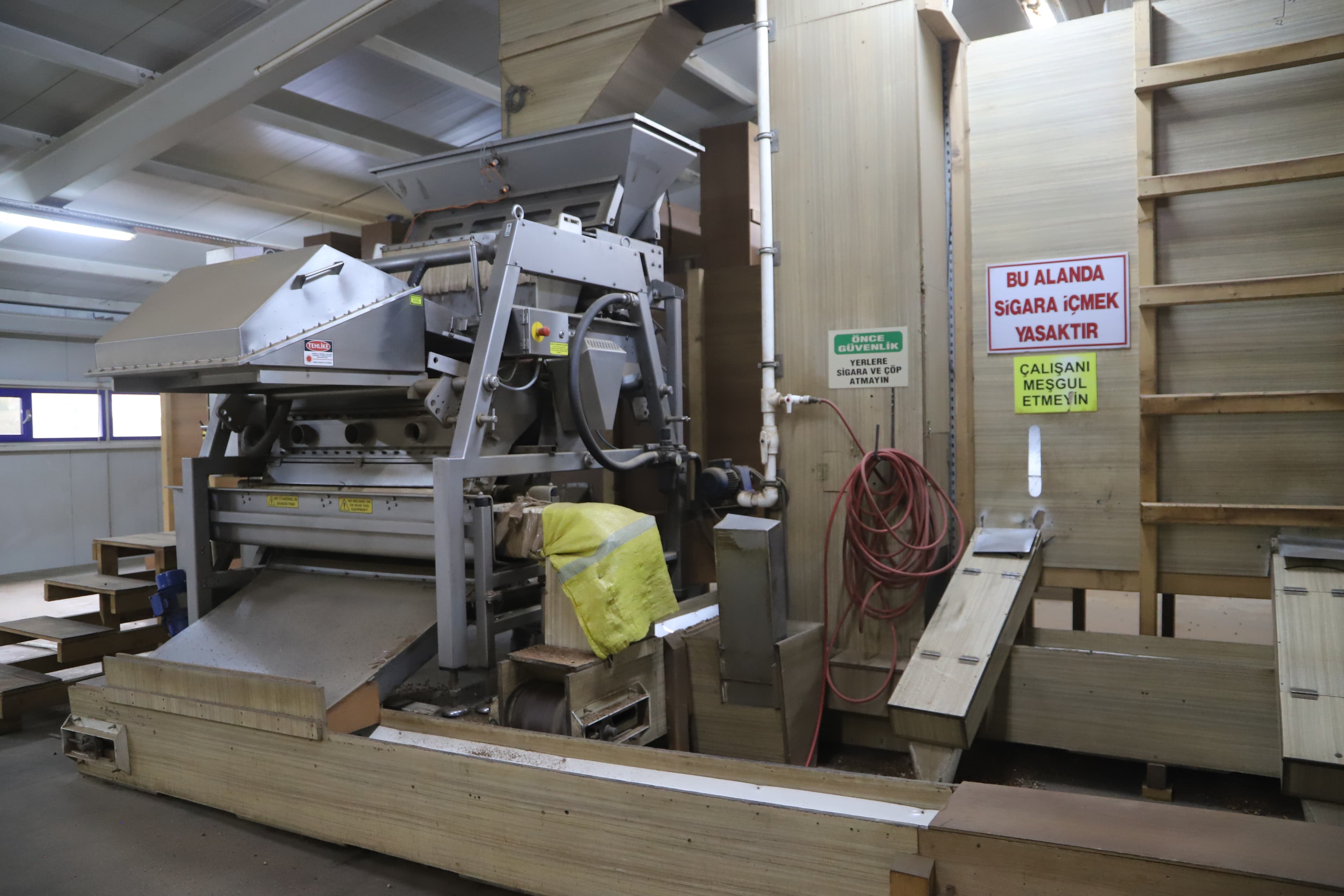 Koralla fabrika alanı